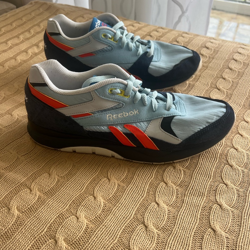 Reebok Men's Ventilator Supreme SRP V67674 Athletic Vintage Sneakers SZ 11